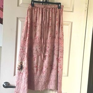 NWT beautiful Magnolia Pearl Kall Rose Skirt. 36 inches in length. One Size.